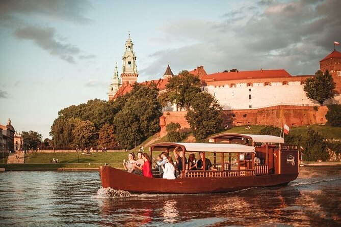 1 Hour Traditional Gondola Sightseeing Vistula River Cruise - Boarding at Kazimierz and Barka Mauretania