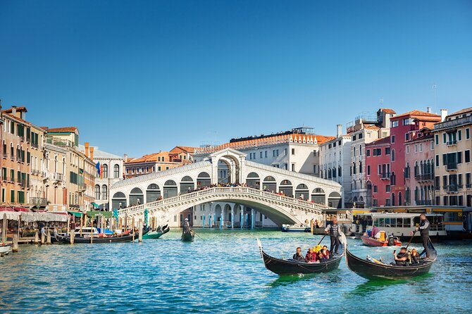 2-hour Venice Guided Walking Tour with Gondola ride - Reading Venice through the Rialto Market