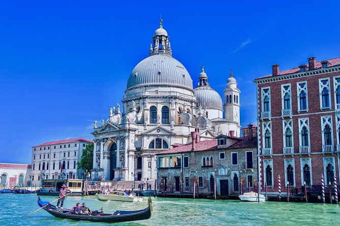 Afternoon in Venice : Basilica + Doge's Palace + Gondola - What the guides and equipment add