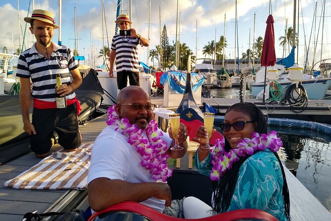 Aloha Gondola Cruise with Drinks & Pastries - Why the four-person limit matters