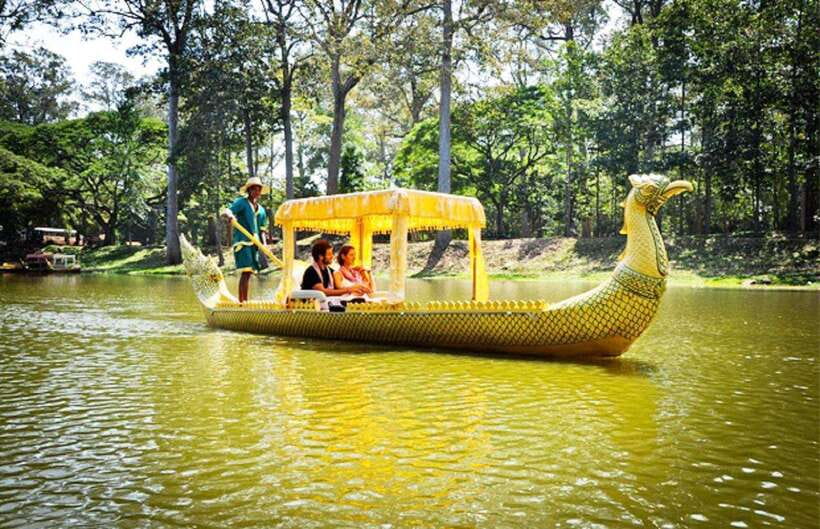 Angkor Bike tour & Gondola Sunset Boat w/ Drinks & Snack - Who should choose this Angkor afternoon?