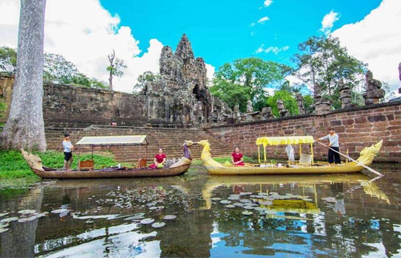 Angkor Bike tour & Gondola Sunset Boat w/ Drinks & Snack - What the guides add to the ride
