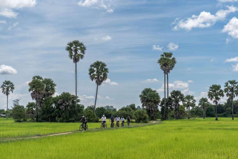 Angkor Bike tour & Gondola Sunset Boat w/ Drinks & Snack - Practical details before you book