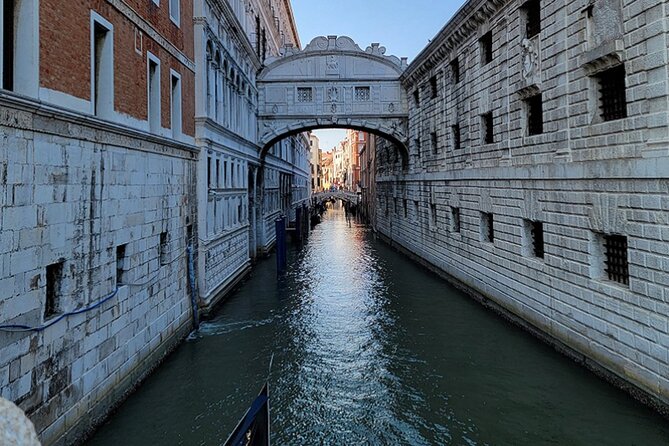 Best Of Venice: Saint Mark's Basilica, Doges Palace with Guide and Gondola Ride - Piazza San Marco gives the tour breathing room