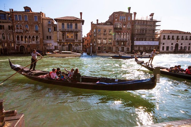 Enchanting Venice: Private Gondola Experience - Key points at a glance