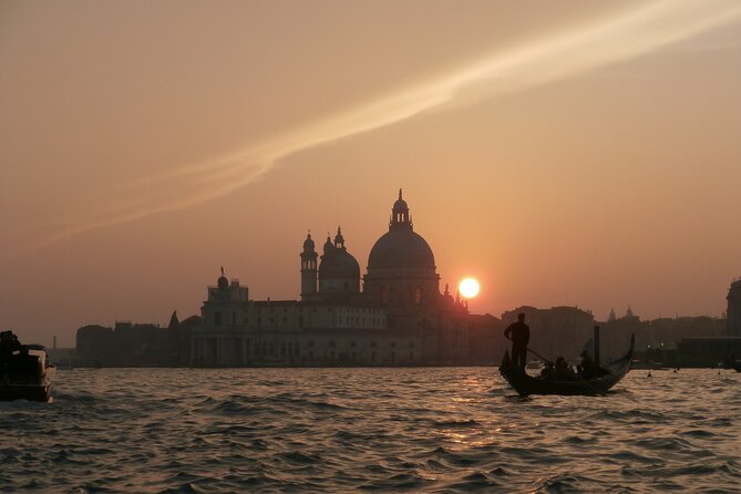 Enchanting Venice: Private Gondola Experience - How long is 30 minutes?