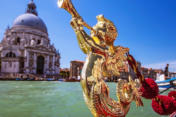 Enchanting Venice: Private Gondola Experience - Meeting at Santa Maria del Giglio