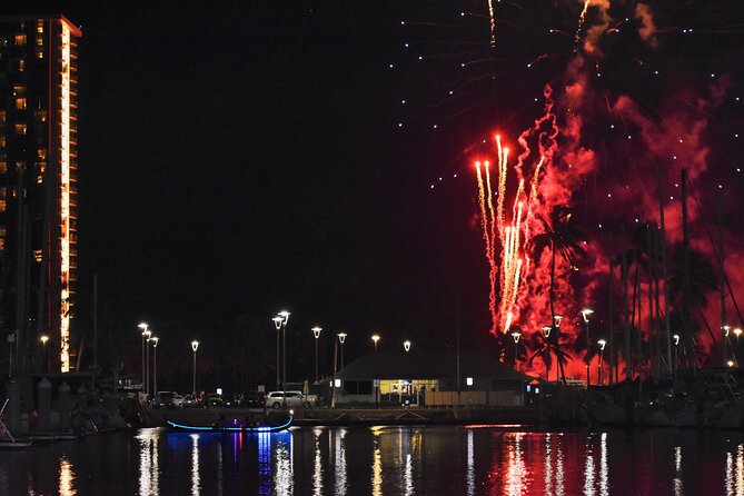 Fireworks Waikiki Gondola Cruise -lots of fun- - Why this small gondola feels different from a standard cruise