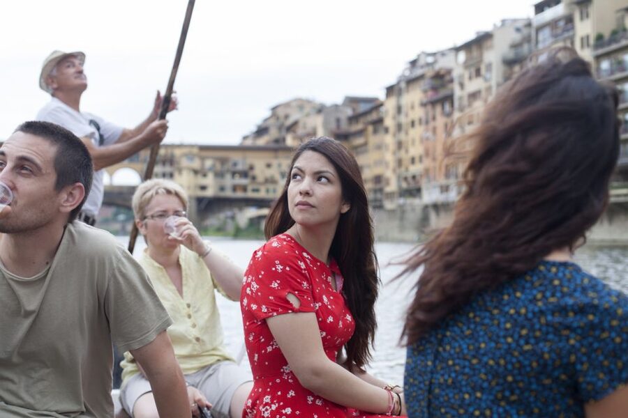 Florence: Guided Gondola Boat Tour with a Glass of Wine - Key points to know before you book