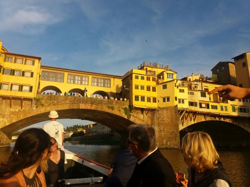 Florence: Guided Gondola Boat Tour with a Glass of Wine - Why the Arno is worth seeing from the water