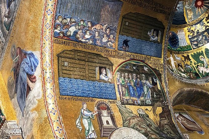 Gondola Ride and St Mark's Basilica Tour - Meeting points and group control need your attention