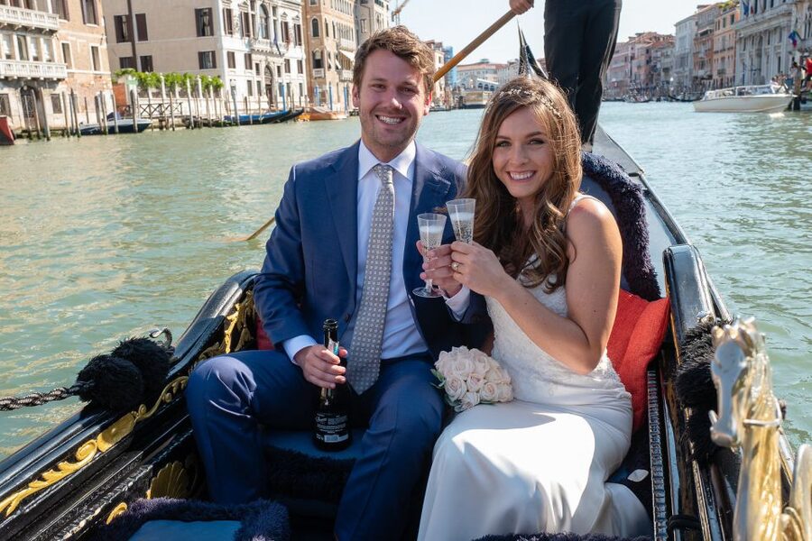 Grand Canal: Renew Your Wedding Vows on a Venetian Gondola - Practical Advice Before You Book