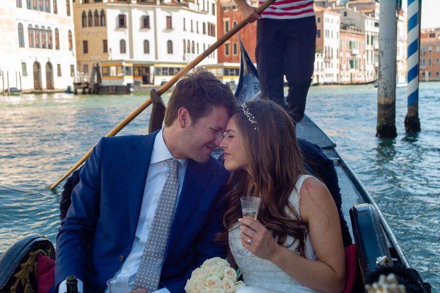 Grand Canal: Renew Your Wedding Vows on a Venetian Gondola - Is $468.63 Per Person a Fair Price?