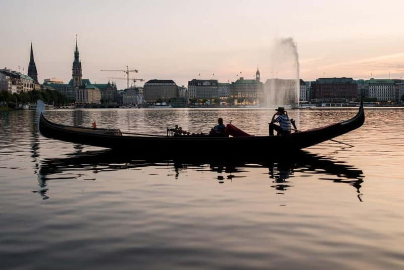 Hamburg Alster Lake romantic Tour in a Real Venetian Gondola - Why a gondola makes sense in Hamburg
