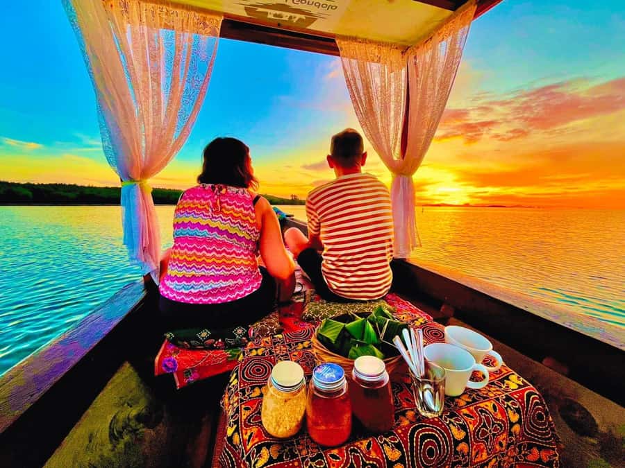 Ko Lanta: Sunrise Gondola Boat Ride with Breakfast - Sunrise, meditation, and the morning sounds