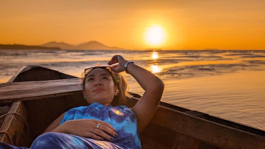 Koh Lanta: Romantic Sunrise Private Gondola Tour - Tung Yee Peng and the quiet gondola ride