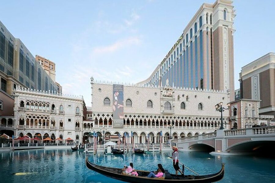 Las Vegas: Entry to Madame Tussauds with a Gondola Cruise - Why this Las Vegas pairing works