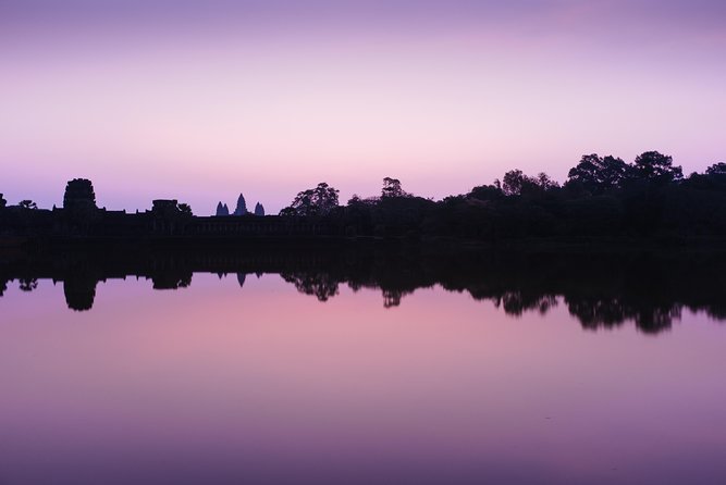 Late afternoon Angkor Gondola Tour with champagne and canapés - Is $128.21 per person good value?