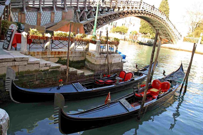 Morning Magic: Venice City Walk and Gondola Tour - A morning route through Venice’s historic center