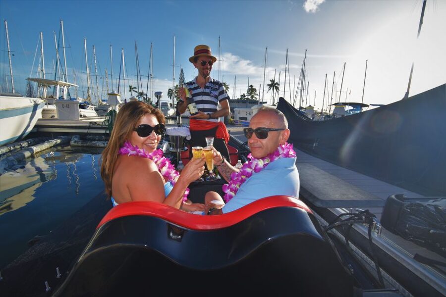 Oahu: Luxury Gondola Cruise with Drinks and Pastries - Under Waikiki’s three bridges