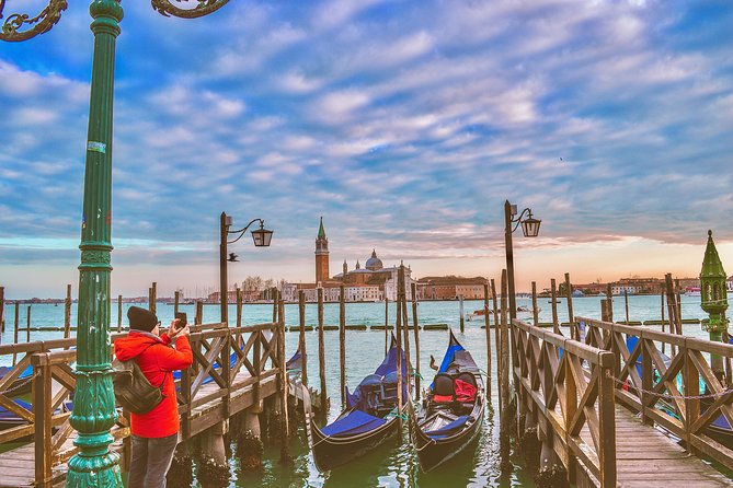 Private Gondola Ride in Venice - The gondolier makes a big difference