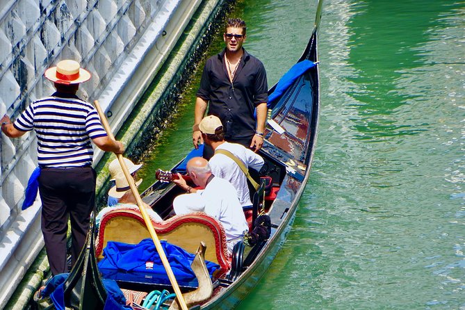 Private Gondola Ride with Serenade in Venice - Why this gondola ride feels different