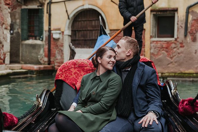 Private Photo Shoot in Venice with Gondola Ride - Why a private photo session makes sense in Venice