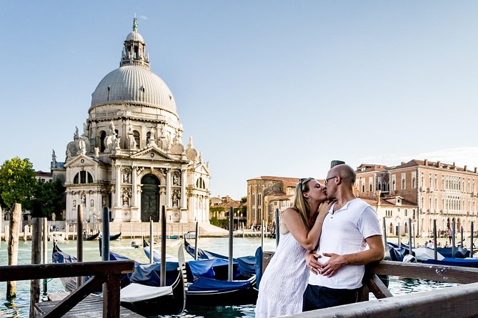 Private Photo Shoot in Venice with Gondola Ride - Who will get the most value from $905.09