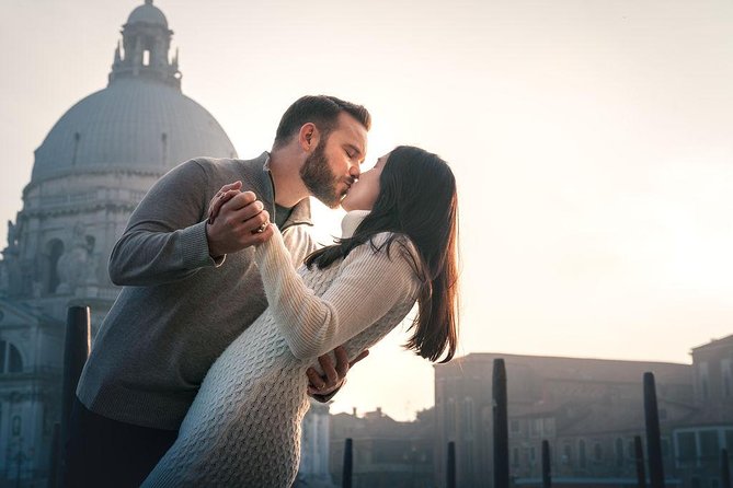 Private Photo Shoot in Venice with Gondola Ride - Pickup and meeting arrangements