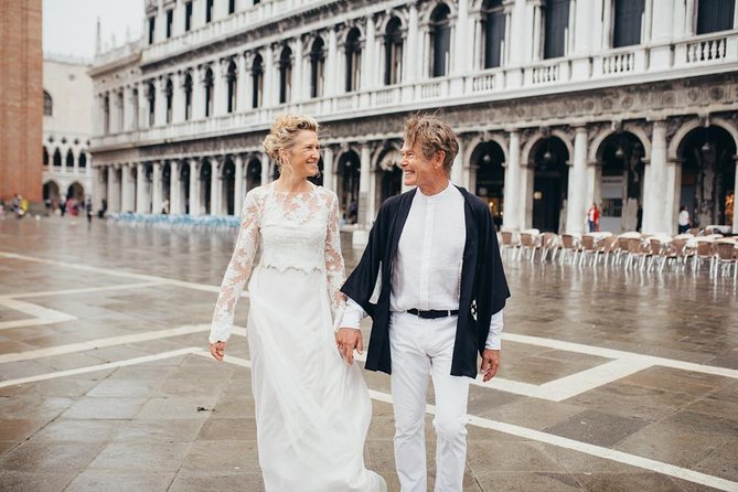 Private Photo Shoot in Venice with Gondola Ride Included - What the photography itself is like