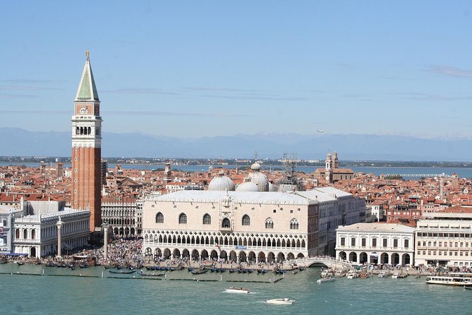 Private Venice City Tour and Gondola Ride - A compact introduction to Venice’s grandest square