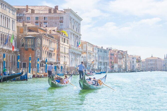 Romantic Venice: 30 Minute Gondola Ride with Serenade - The Grand Canal gives you the classic Venice view