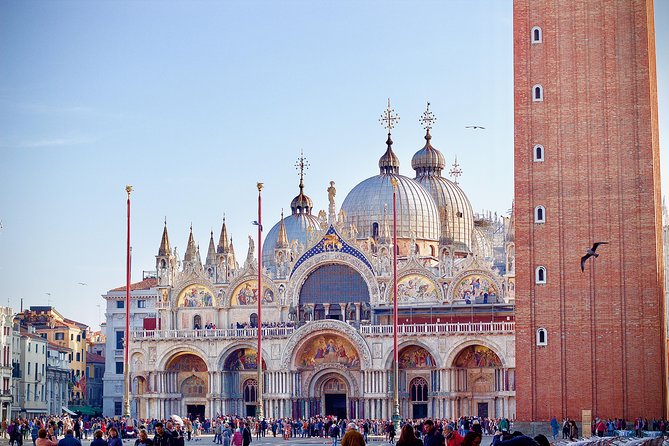 Saint Marks Basilica, Doge's Palace and Gondola tour in Venice - Doge’s Palace and the machinery of Venetian power
