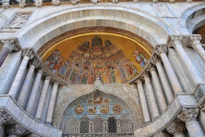 Saint Marks Basilica, Doge's Palace and Gondola tour in Venice - The gondola ride needs careful planning