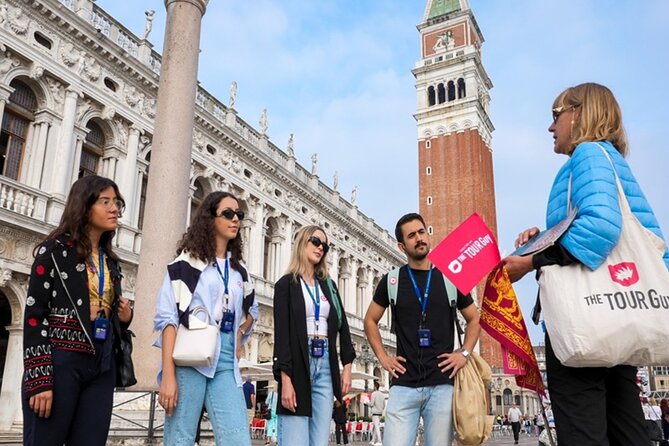 St Mark's, Doge's Palace, with Murano and Burano & Gondola Ride - Guides and the small-group format