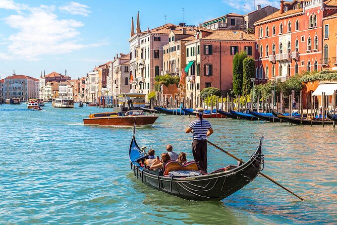 Tour Enchanting Venice Majestic City Walk and Gondola Ride - The gondola ride: lovely idea, uneven execution