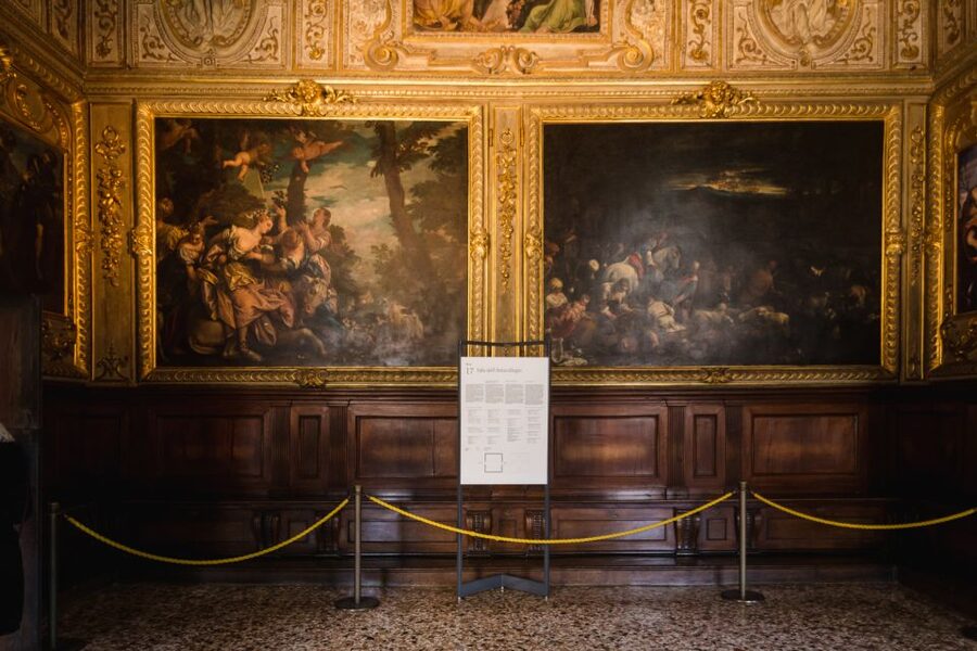 Tour of Doge's Palace and Gondola Ride - A 30-minute shared gondola ride