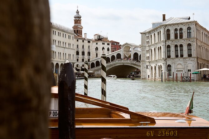 Venice Art Walking Tour with Gondola Ride - Price, practical details, and small cautions