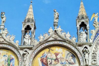 Doge’s Palace and Basilica Tour with Gondola Ride