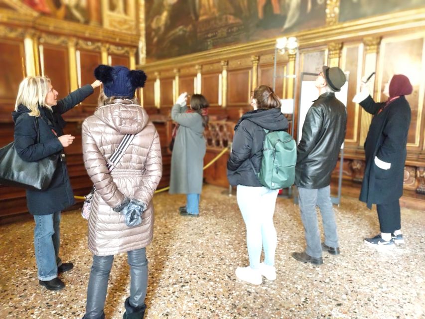 Venice: Doge's Palace Guided Tour with Optional Gondola Ride - Using the Correr Museum ticket afterward