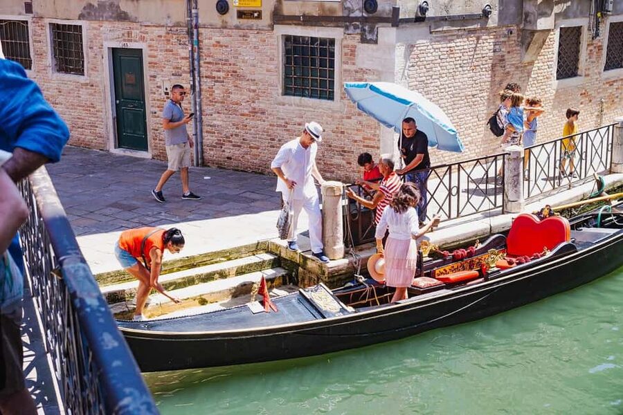 Venice: Doge's Palace Guided Tour with Optional Gondola Ride - Is $81 a fair price?