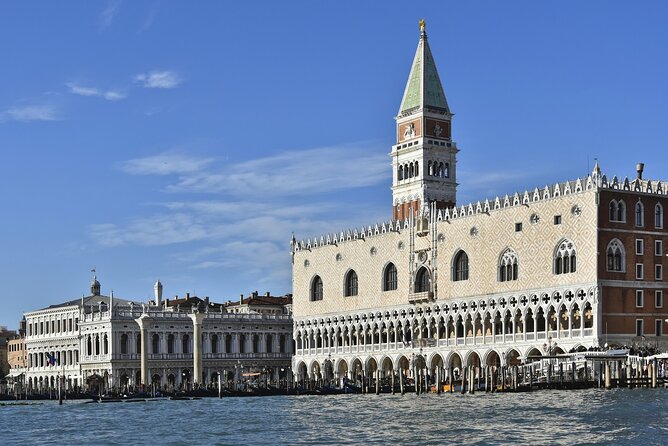 Venice: Doge's Palace Guided Tour With Tickets & Optional Gondola - Crossing the Bridge of Sighs