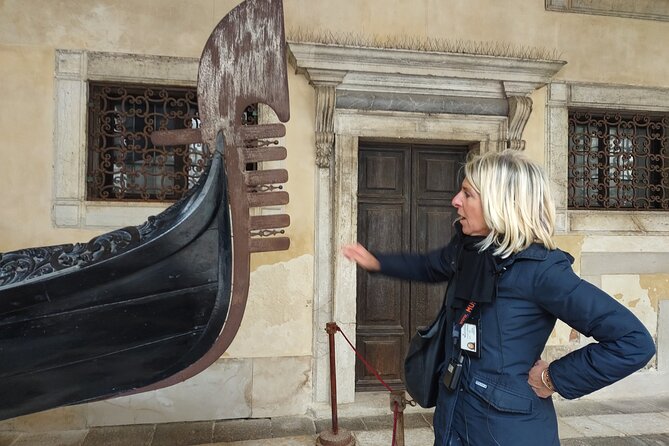 Venice: Doge's Palace Guided Tour With Tickets & Optional Gondola - Practical details that can make or break the visit