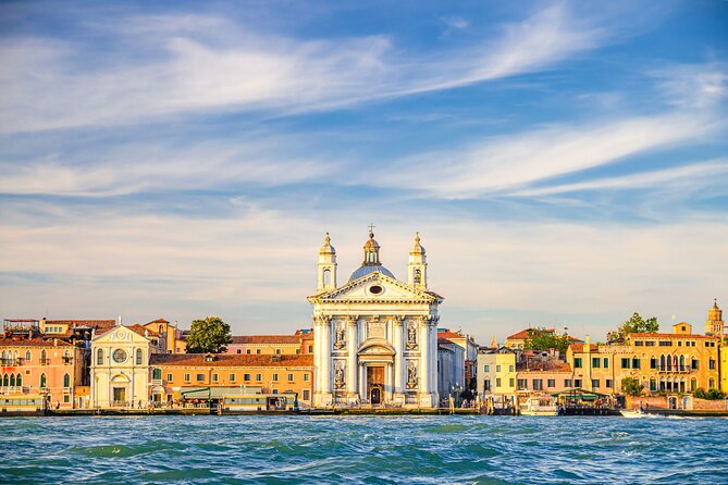 Venice Explorer Pass: Gondolas, Museums & Island Tours - Palaces that show how Venetians lived