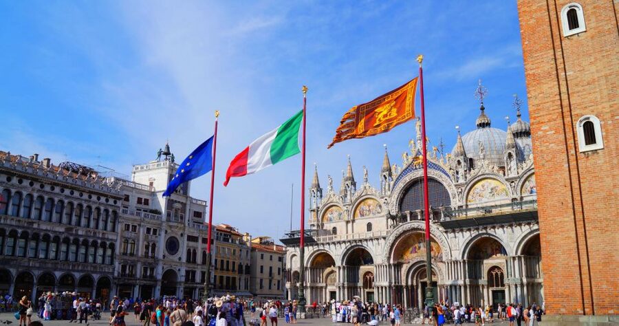 Venice: Gondola Ride & Guided Tour of St. Mark's Basilica - Price and value at $94.03 per person