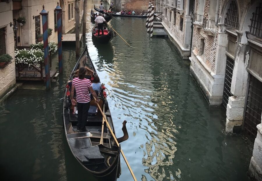 Venice: Gondola Ride & Guided Tour of St. Mark's Basilica - Who will get the most from this experience