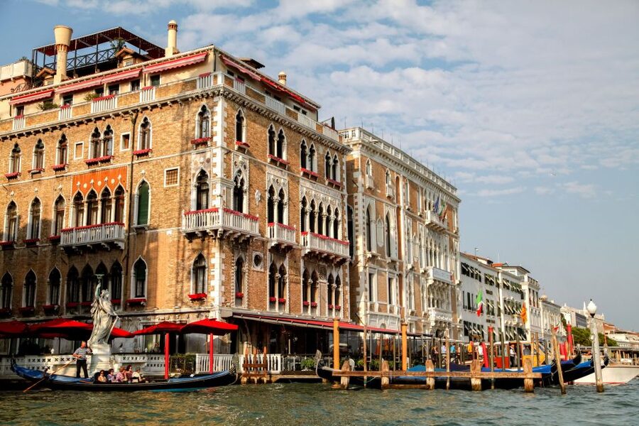 Venice: Gondola Ride with Live Guide or Audio Guide - The best moments to notice from the water