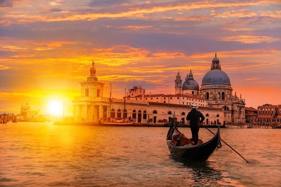 Venice: Gondola Tour under the Bridge of Sighs & Audio Guide - Key points to know before booking