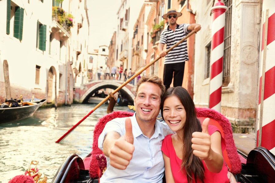 Venice: Grand Canal Gondola Experience with Live Commentary™ - Should you book it?