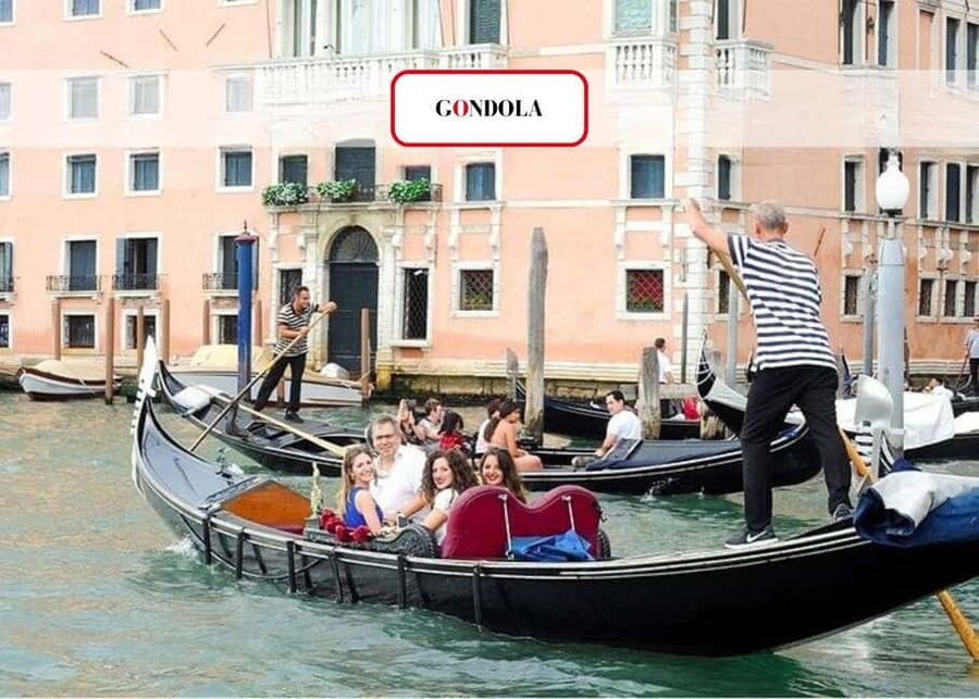 Venice: Grand Canal Gondola Experience with Live Commentary™ - Why the gondola ride works so well